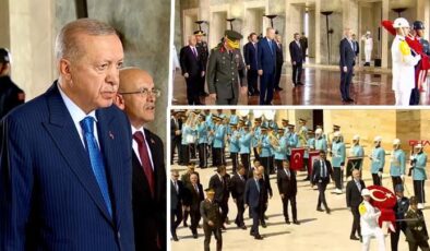 Cumhurbaşkanı Erdoğan, YAŞ üyeleriyle Anıtkabir’i ziyaret etti | ‘Milletimizin istikbalini güvenceye alacak tarihi adımlar atıyoruz’